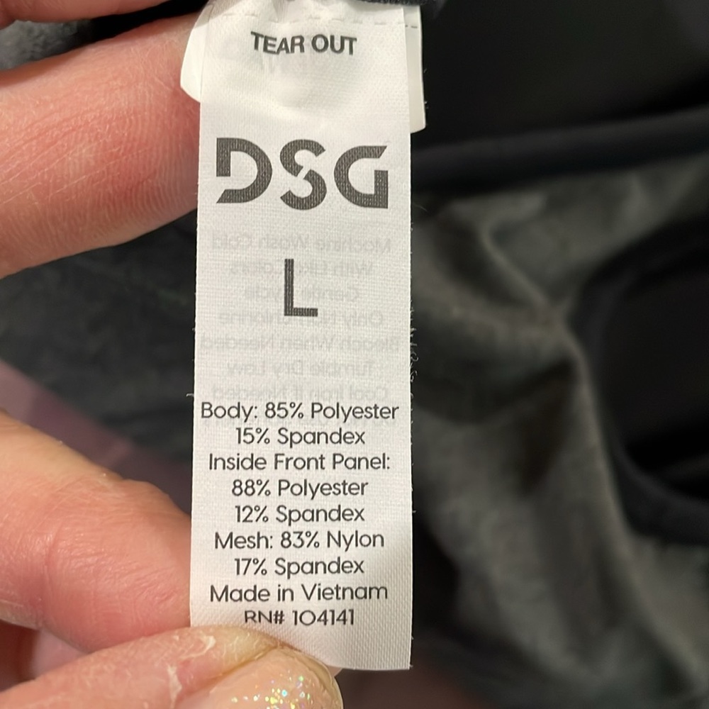 NWT, DSG, women’s medium sports bra, size large - Picture 5 of 7